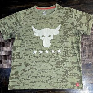 Under Armour Men's Green Camo Bull Graphic Tee